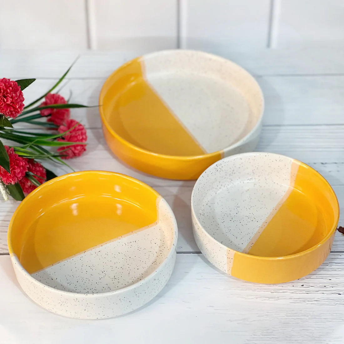 Yellow white bowl set of 3